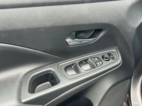 Certified 2025 Nissan Versa SV image 12