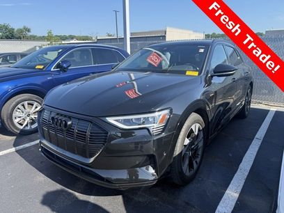 Used 2022 Audi e-tron Premium w/ Convenience Plus Package