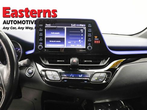 Used 2021 Toyota C-HR XLE image 12