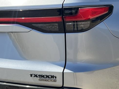 Used 2025 Lexus TX 500h AWD w/ Technology Package image 17