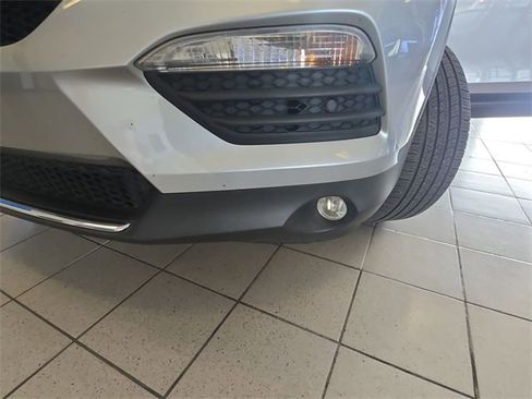 Used 2018 Honda Pilot Touring image 28