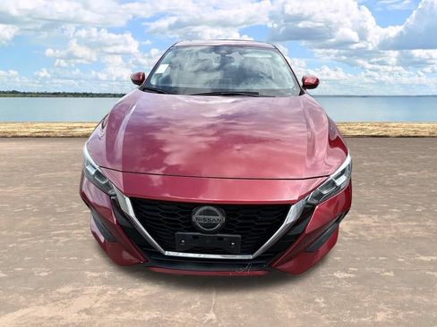 Used 2021 Nissan Sentra SV FWD image 2
