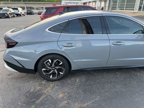 Used 2025 Hyundai Sonata SEL FWD image 3