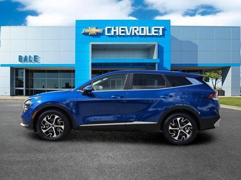Used 2025 Kia Sportage EX FWD image 6