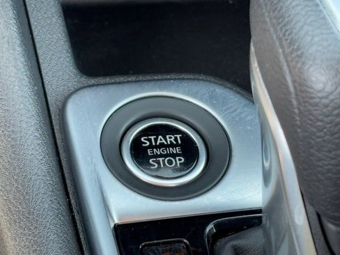 Used 2025 Nissan Sentra SV image 25