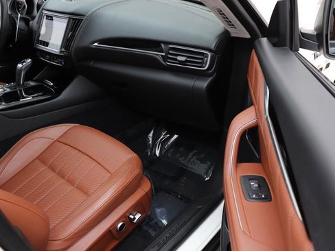 Used 2022 Maserati Levante Modena image 32