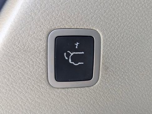 Used 2019 Chrysler Pacifica Touring-L FWD image 15