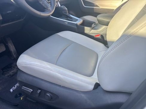 Used 2025 Toyota RAV4 XLE Premium image 8