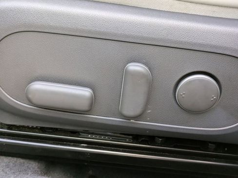 Used 2024 Hyundai Kona Limited image 21