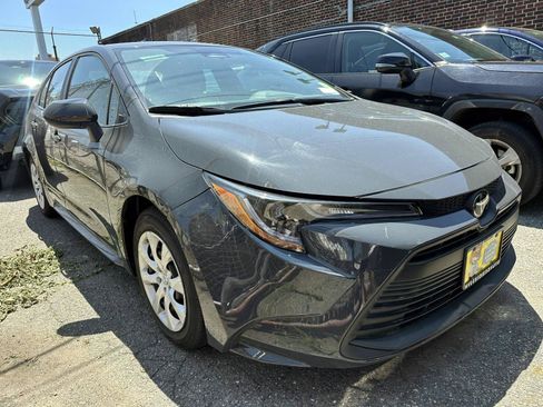 Certified 2024 Toyota Corolla LE FWD image 1