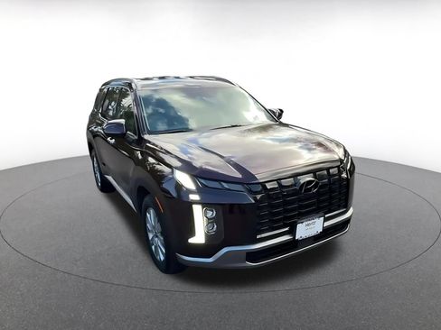 Used 2025 Hyundai Palisade SEL FWD image 3