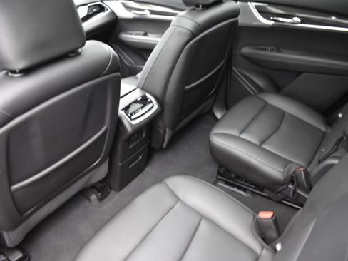 Used 2021 Cadillac XT6 Sport image 27