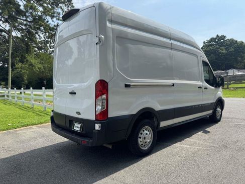 Used 2022 Ford Transit 250 148 High Roof AWD image 3