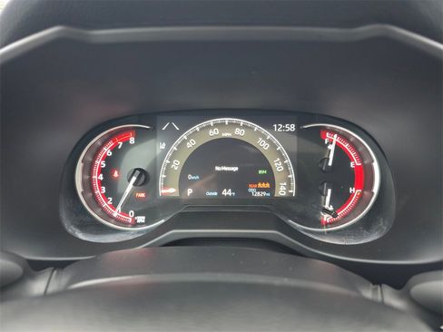 Used 2025 Toyota RAV4 XLE image 30