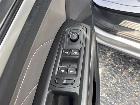 Used 2023 Volkswagen Atlas SEL R-Line AWD/4WD image 27