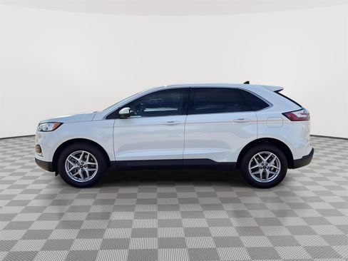 Used 2021 Ford Edge SEL w/ Convenience Package image 2