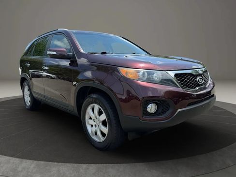 Used 2013 Kia Sorento LX w/ Convenience Pkg FWD image 3