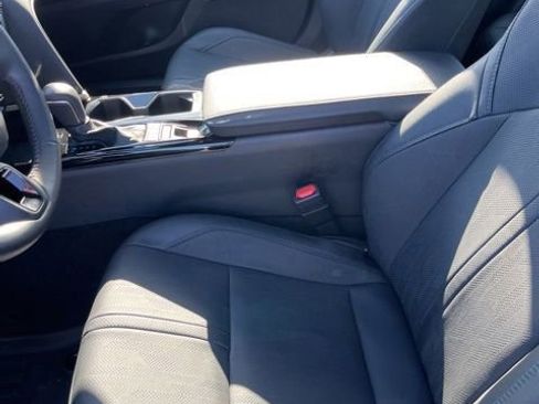 Used 2025 Toyota Camry XSE FWD image 12