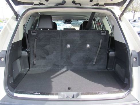 Used 2024 Toyota Grand Highlander Limited image 5