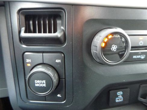 Used 2022 Ford F150 XLT image 18