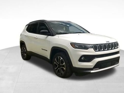 Used 2023 Jeep Compass Limited image 1