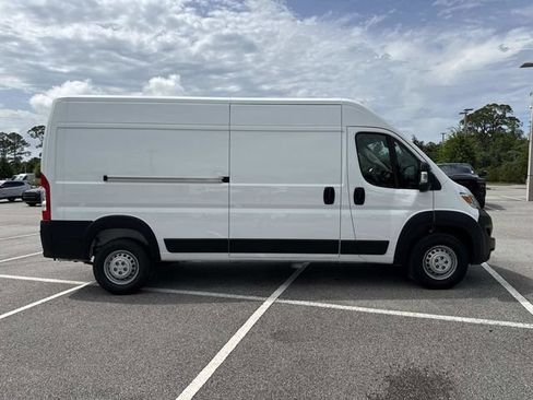 Used 2025 RAM ProMaster 3500 w/ Convenience Group FWD image 2
