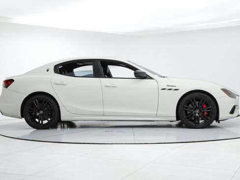 Certified 2023 Maserati Ghibli Modena RWD image 6