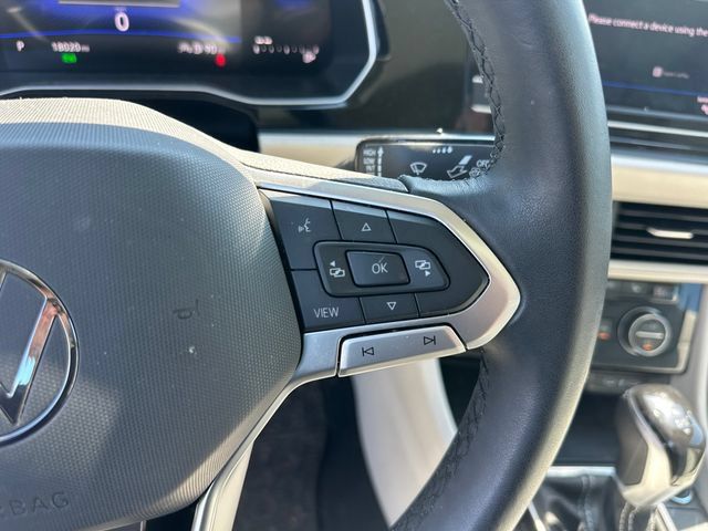 Used 2024 Volkswagen Jetta SE w/ Panoramic Sunroof Package FWD image 18
