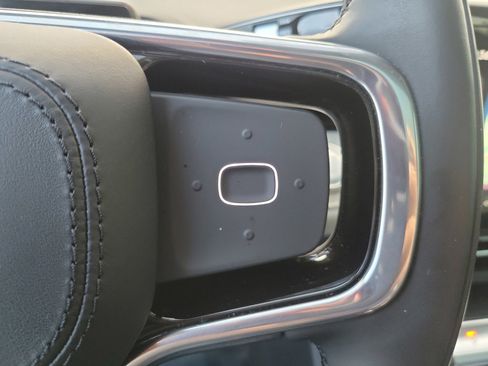 Used 2025 Lincoln Nautilus Reserve image 19