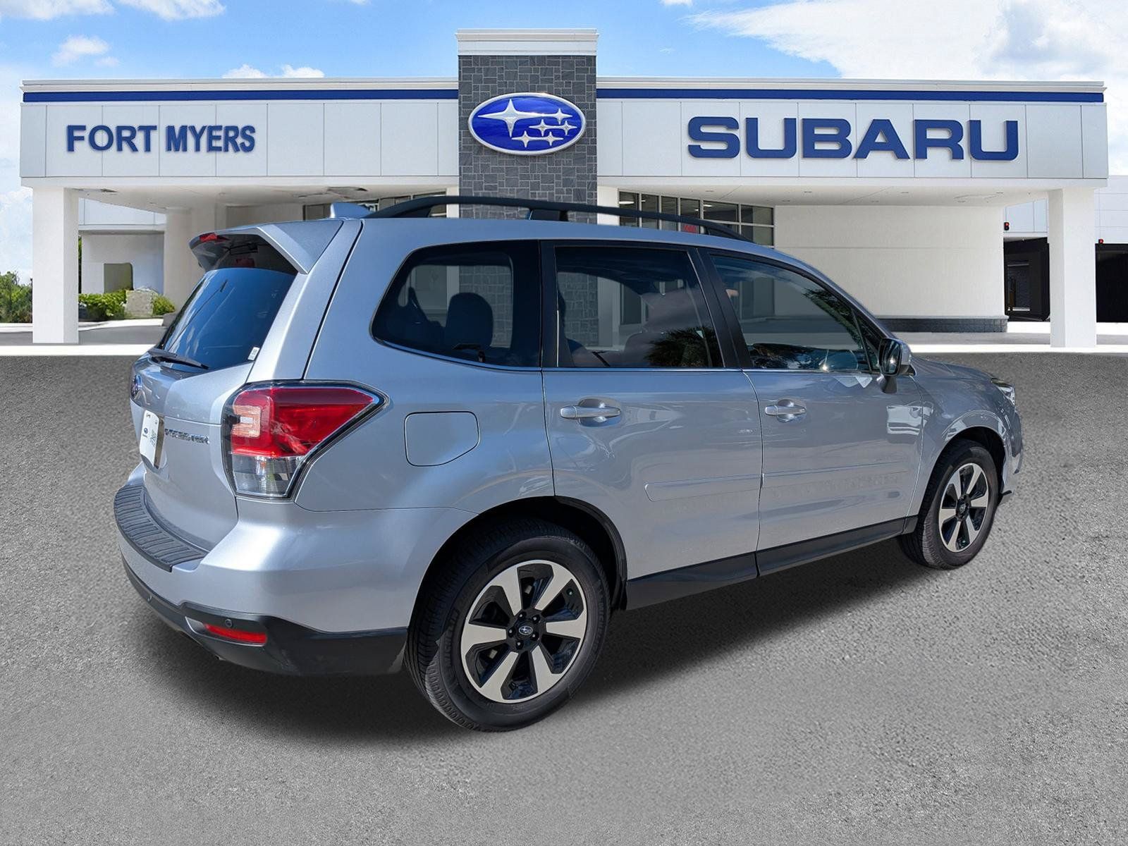 Used 2018 Subaru Forester 2.5i Limited AWD/4WD image 4