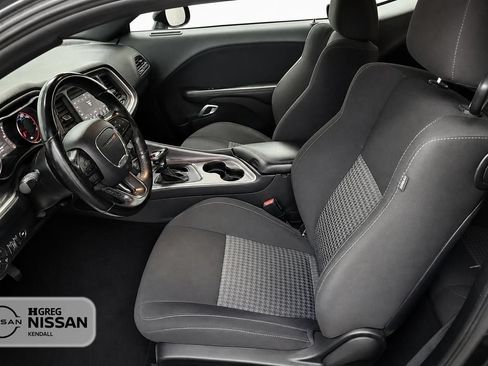 Used 2022 Dodge Challenger R/T RWD image 7