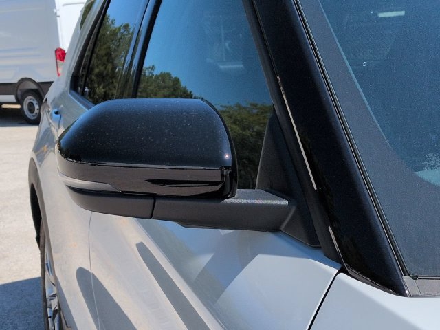 New 2027 Ford Explorer Platinum RWD image 11