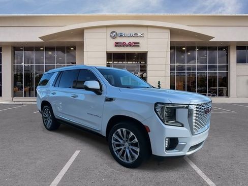 Certified 2022 GMC Yukon Denali image 2