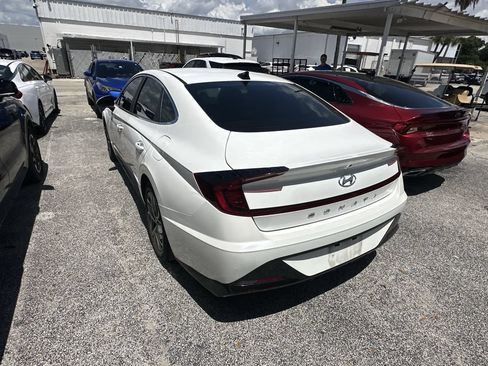 Used 2022 Hyundai Sonata SEL w/ Preferred Accessory Package FWD image 9