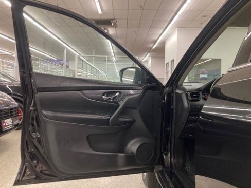 Used 2020 Nissan Rogue SV AWD/4WD image 26