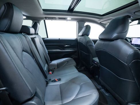 Certified 2026 Toyota Grand Highlander FWD image 36