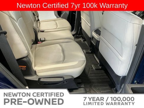 Used 2023 Nissan Pathfinder SL FWD image 18