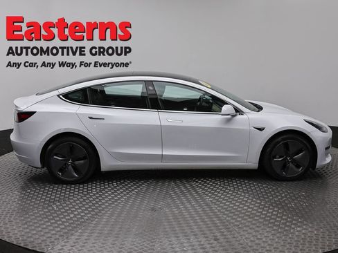 Used 2018 Tesla Model 3 Long Range RWD image 4