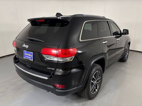 Used 2017 Jeep Grand Cherokee Limited w/ Luxury Group II AWD/4WD image 8