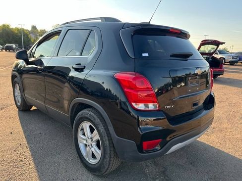 Used 2020 Chevrolet Trax LT FWD image 3