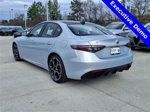 New 2025 Alfa Romeo Giulia Veloce w/ Veloce Package Rwd image 2