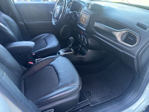 Used 2017 Jeep Renegade Trailhawk image 20