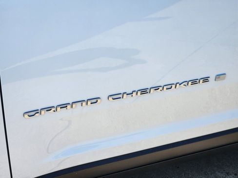 New 2026 Jeep Grand Cherokee L Limited RWD image 8