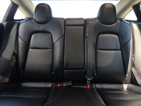 Used 2018 Tesla Model 3 Long Range RWD image 13