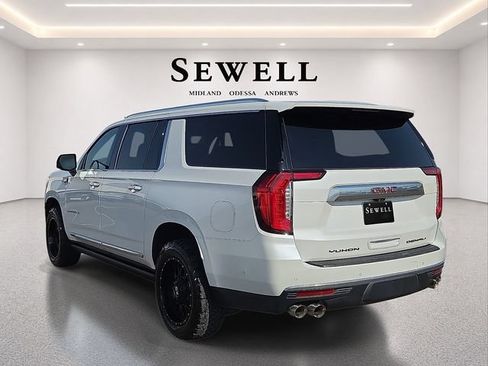 Used 2023 GMC Yukon XL Denali w/ Denali Reserve Package AWD/4WD image 3