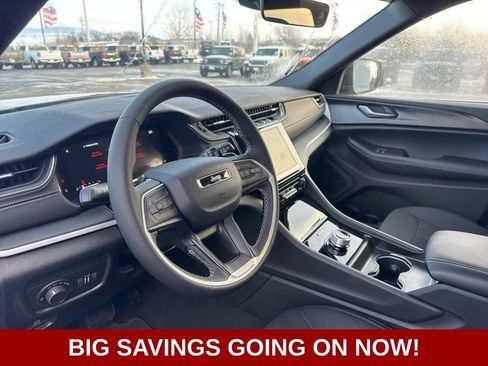 New 2025 Jeep Grand Cherokee L Laredo AWD/4WD image 22