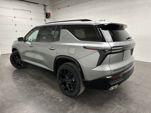 New 2026 Chevrolet Traverse RS image 8