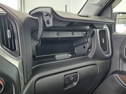 Used 2021 Chevrolet Silverado 1500 LT Trail Boss w/ LPO, Dark Essentials Package AWD/4WD image 19