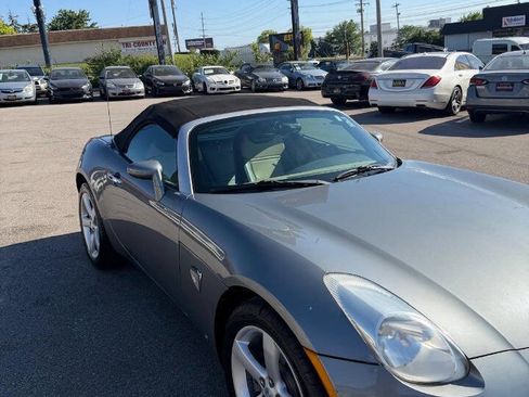 Used 2006 Pontiac Solstice Convertible w/ Premium Package RWD image 39