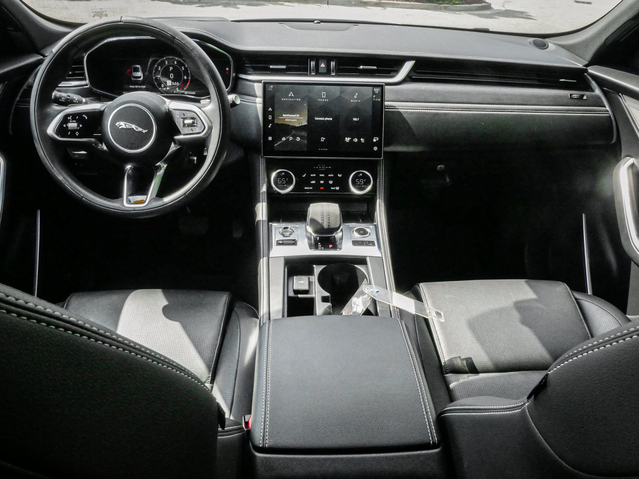 Used 2024 Jaguar F-PACE R-Dynamic S AWD/4WD image 29